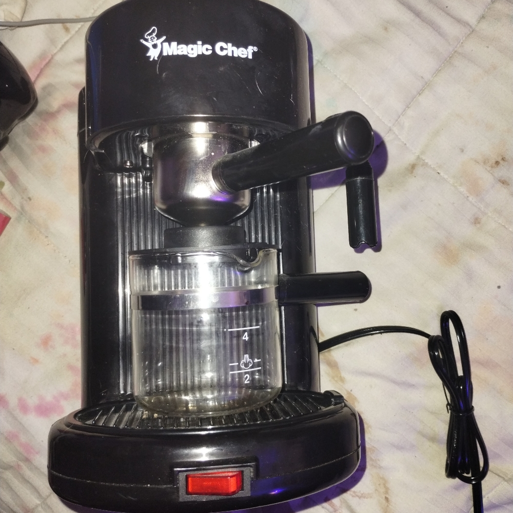 Magic chef Expresso and cappuccino maker